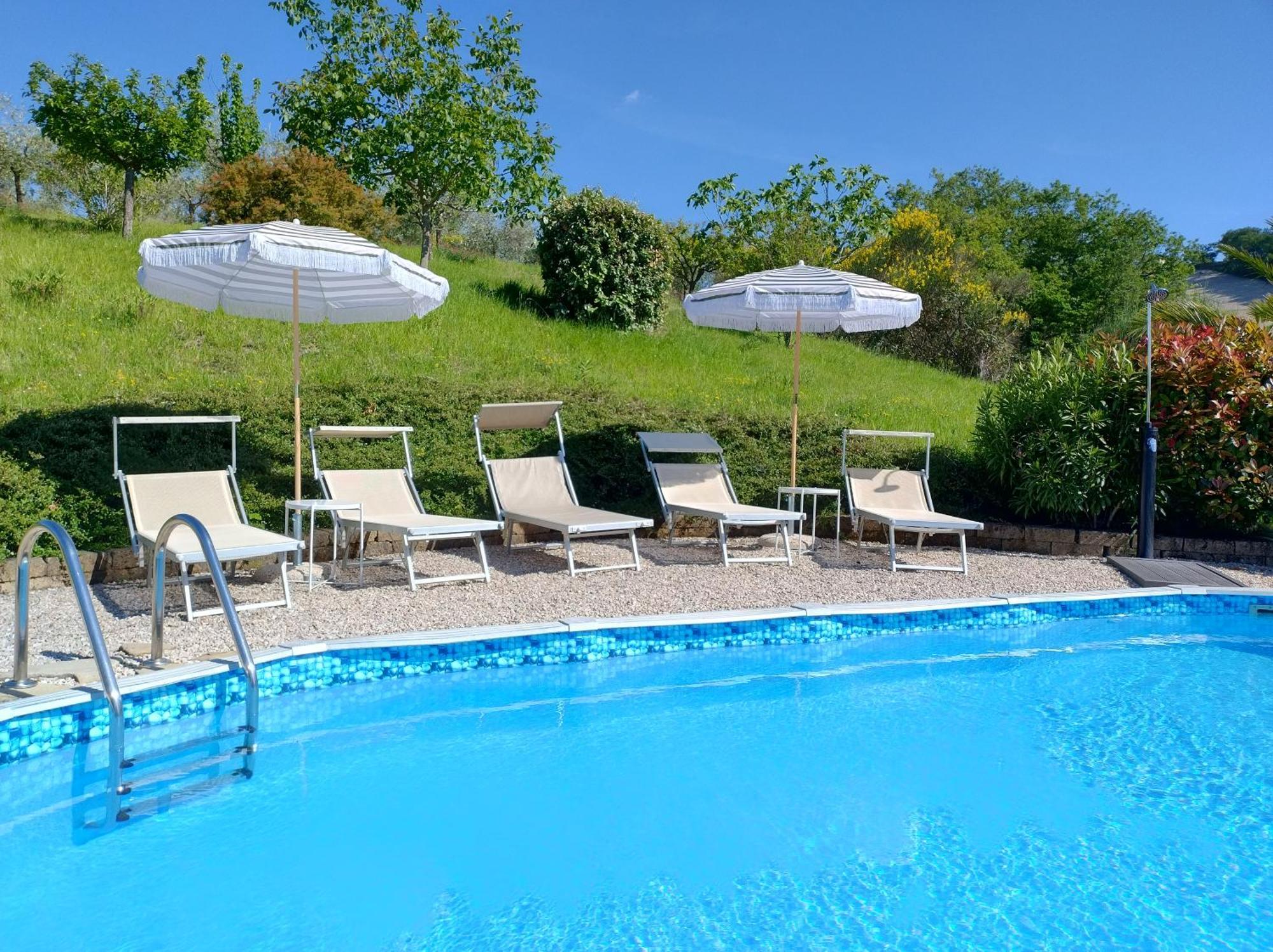 Rosa Nel Pozzo Apartments And B&B San Pietro  Exterior photo