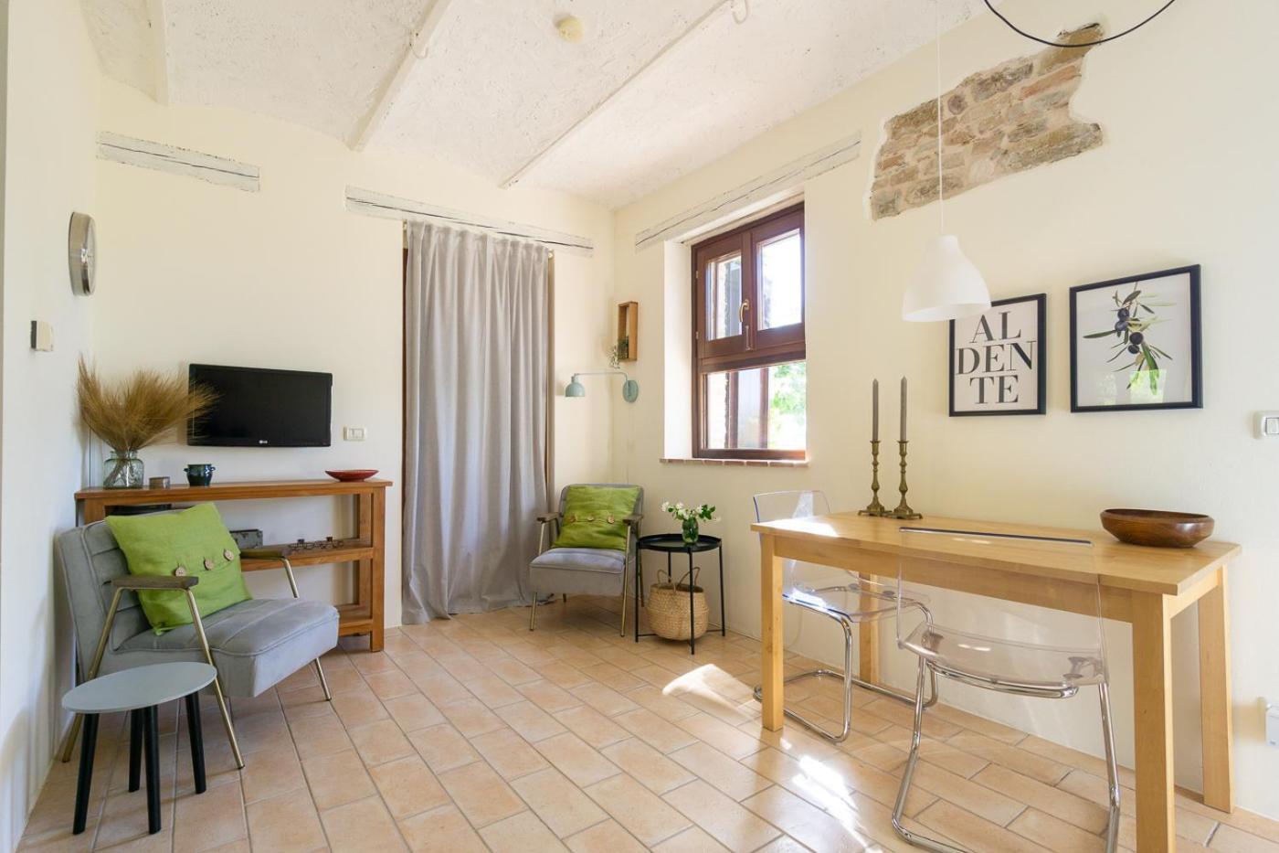 Rosa Nel Pozzo Apartments And B&B San Pietro  Exterior photo